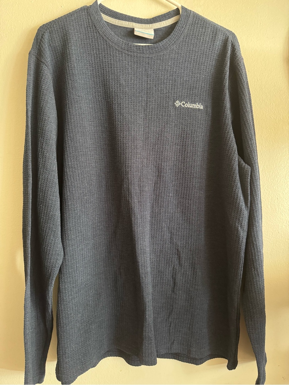 Columbia Men's Crewneck Waffle Knit Sweater - Charcoal Gray